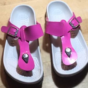 Hot pink hot Belulas!